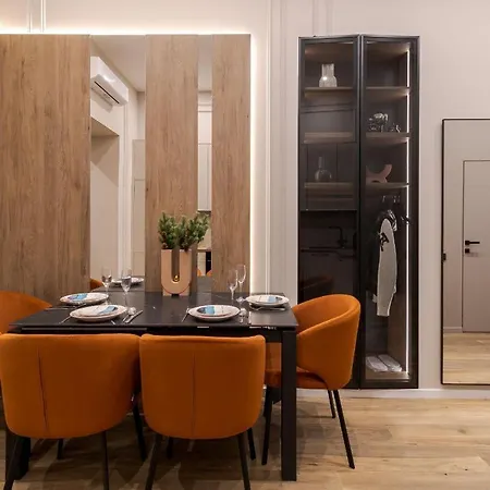 Royal Apart On Sholom Aleikhema Street *